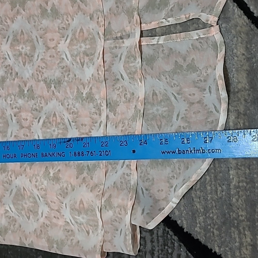 BCBGeneration Sheer Open Split Back Droptail Slee… - image 7